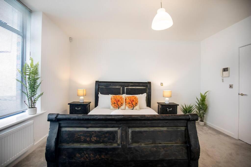 Central Townhouse With Roof Terrace Manchester Esterno foto